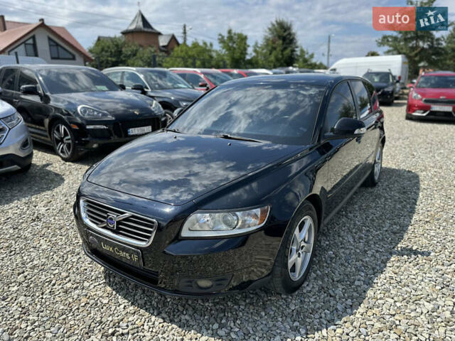 Вольво В50 2010 в Ивано-Франковске на Automoto.ua Черный Вольво В50, объемом двигателя 1.6 л и пробегом 305 тыс. км за 6999 $, фото 4 на Automoto.ua