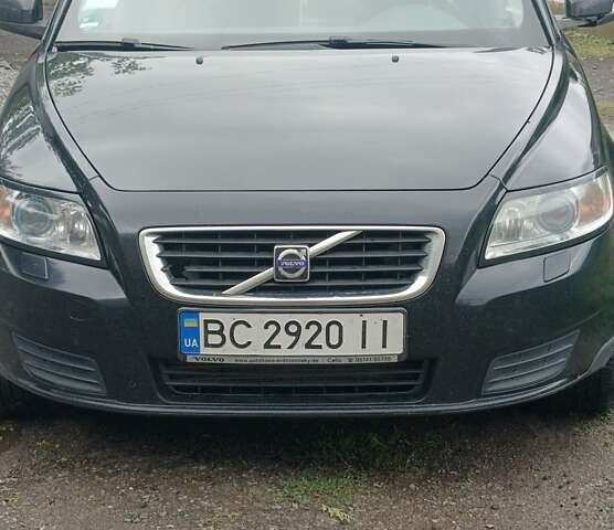 Черный Вольво В50, объемом двигателя 1.56 л и пробегом 283 тыс. км за 6700 $, фото 2 на Automoto.ua