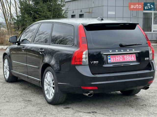 Чорний Вольво V50, об'ємом двигуна 2 л та пробігом 268 тис. км за 10250 $, фото 5 на Automoto.ua