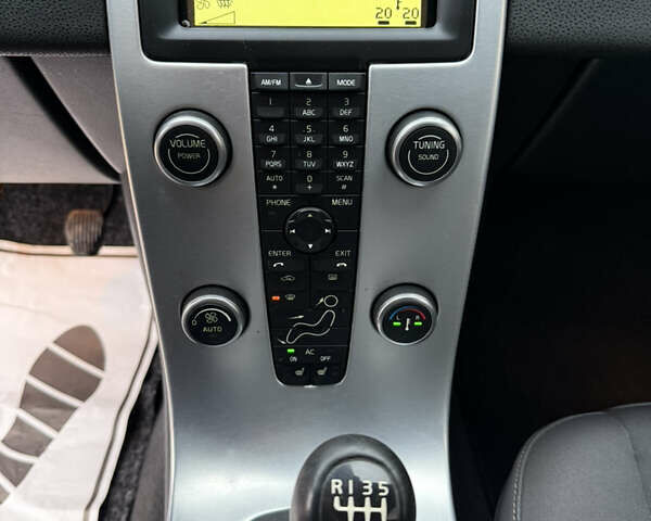 Чорний Вольво V50, об'ємом двигуна 1.6 л та пробігом 233 тис. км за 7799 $, фото 26 на Automoto.ua