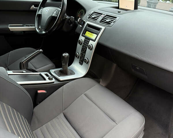 Чорний Вольво V50, об'ємом двигуна 1.6 л та пробігом 233 тис. км за 7799 $, фото 31 на Automoto.ua