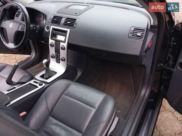 Чорний Вольво V50, об'ємом двигуна 0 л та пробігом 220 тис. км за 7400 $, фото 13 на Automoto.ua