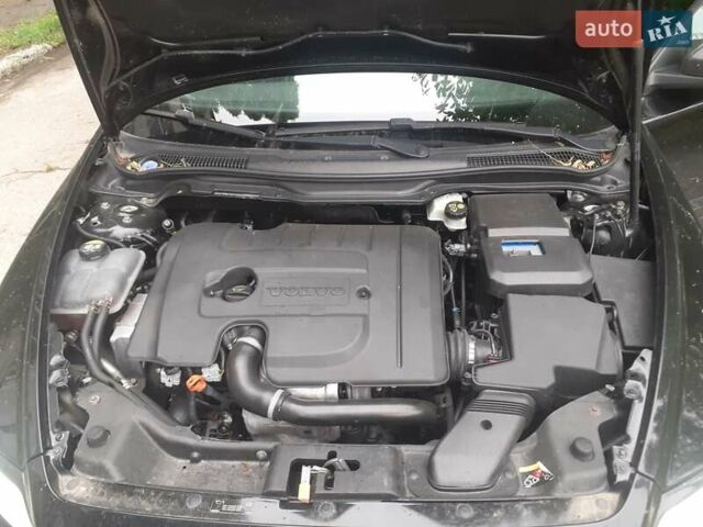 Чорний Вольво V50, об'ємом двигуна 1.56 л та пробігом 294 тис. км за 7400 $, фото 7 на Automoto.ua