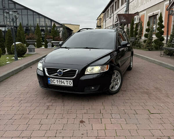 Чорний Вольво V50, об'ємом двигуна 1.6 л та пробігом 233 тис. км за 7799 $, фото 2 на Automoto.ua