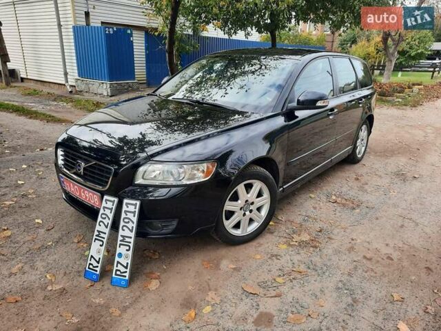 Чорний Вольво V50, об'ємом двигуна 1.6 л та пробігом 261 тис. км за 7770 $, фото 1 на Automoto.ua