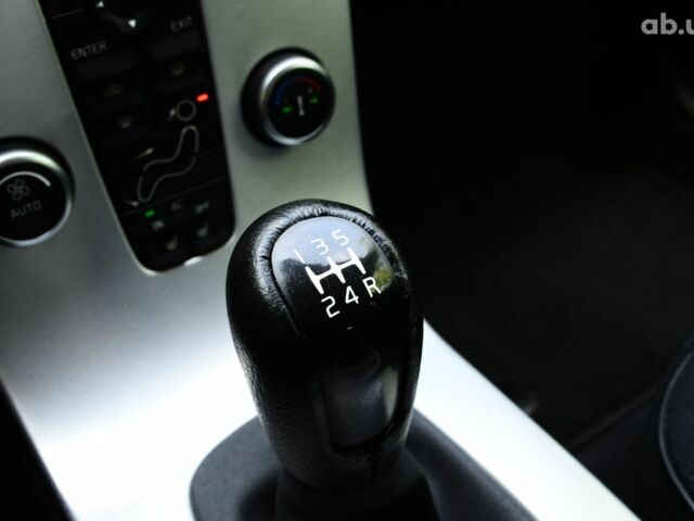 Чорний Вольво V50, об'ємом двигуна 0 л та пробігом 190 тис. км за 7800 $, фото 19 на Automoto.ua