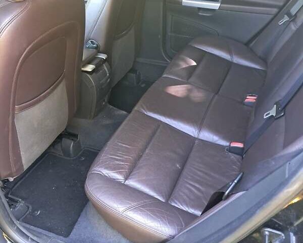 Черный Вольво В50, объемом двигателя 1.6 л и пробегом 261 тыс. км за 7000 $, фото 11 на Automoto.ua