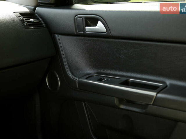 Черный Вольво В50, объемом двигателя 1.56 л и пробегом 203 тыс. км за 7800 $, фото 41 на Automoto.ua