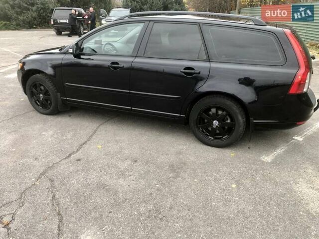 Черный Вольво В50, объемом двигателя 1.56 л и пробегом 257 тыс. км за 7700 $, фото 9 на Automoto.ua