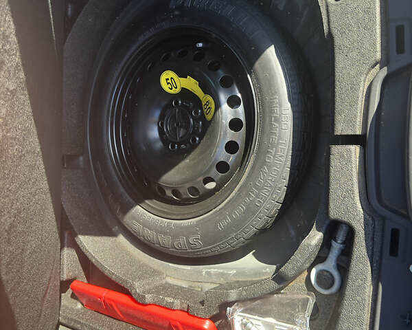 Вольво В50 2010 в Киеве на Automoto.ua Черный Вольво В50, объемом двигателя 1.6 л и пробегом 248 тыс. км за 9200 $, фото 30 на Automoto.ua