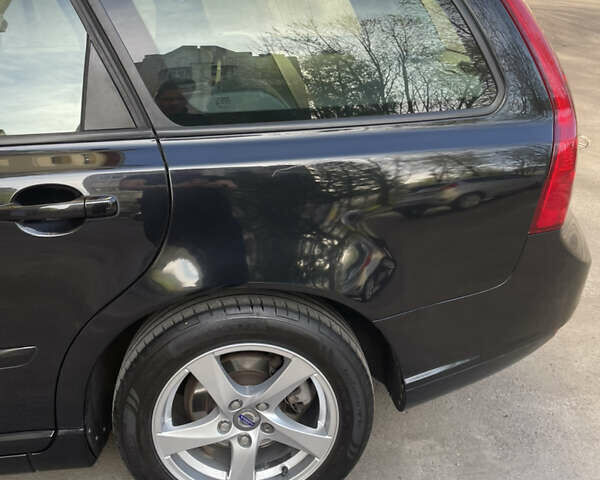 Чорний Вольво V50, об'ємом двигуна 1.6 л та пробігом 253 тис. км за 8500 $, фото 35 на Automoto.ua