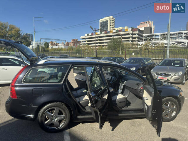 Вольво В50 2010 в Киеве на Automoto.ua Черный Вольво В50, объемом двигателя 1.6 л и пробегом 248 тыс. км за 9200 $, фото 12 на Automoto.ua