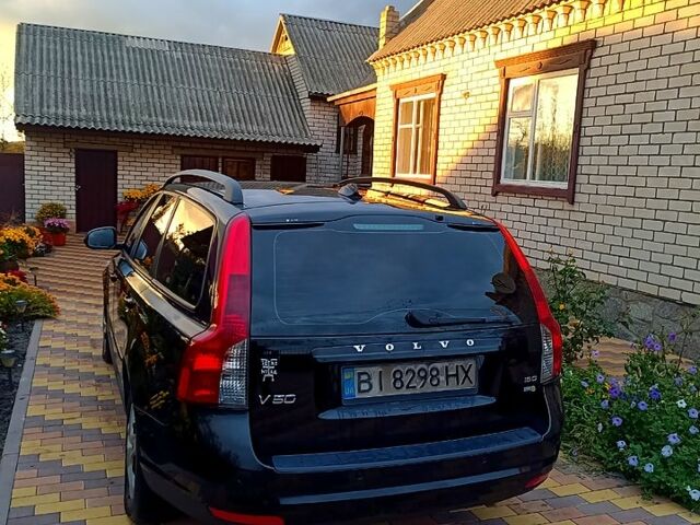 Черный Вольво В50, объемом двигателя 1.6 л и пробегом 278 тыс. км за 7600 $, фото 2 на Automoto.ua