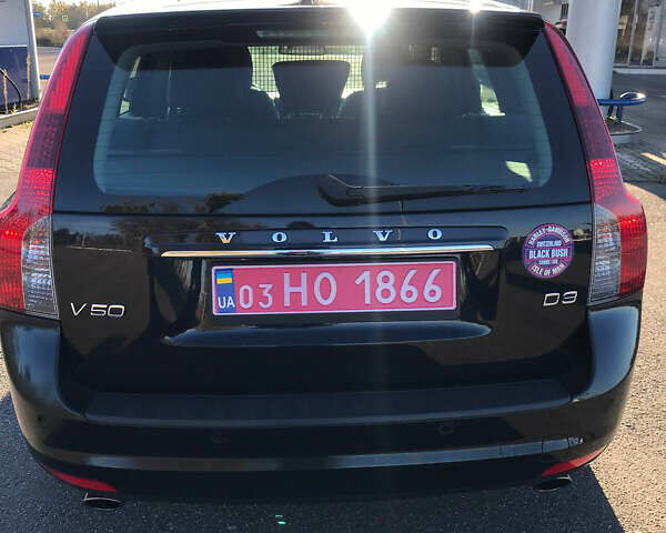 Черный Вольво В50, объемом двигателя 2 л и пробегом 269 тыс. км за 10350 $, фото 3 на Automoto.ua