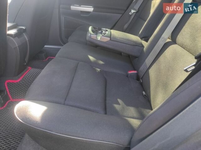 Чорний Вольво V50, об'ємом двигуна 1.56 л та пробігом 283 тис. км за 7900 $, фото 34 на Automoto.ua