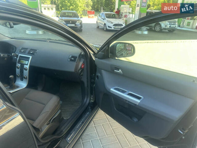 Черный Вольво В50, объемом двигателя 1.6 л и пробегом 258 тыс. км за 7750 $, фото 21 на Automoto.ua