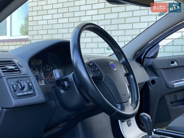 Черный Вольво В50, объемом двигателя 2 л и пробегом 279 тыс. км за 9400 $, фото 34 на Automoto.ua