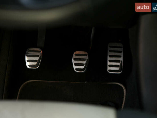 Черный Вольво В50, объемом двигателя 1.56 л и пробегом 203 тыс. км за 7800 $, фото 38 на Automoto.ua