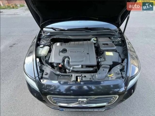 Вольво В50 2010 в Луцке на Automoto.ua Черный Вольво В50, объемом двигателя 1.6 л и пробегом 270 тыс. км за 7100 $, фото 7 на Automoto.ua