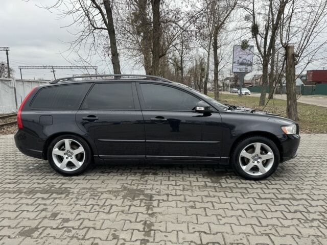 Черный Вольво В50, объемом двигателя 1.6 л и пробегом 240 тыс. км за 6750 $, фото 4 на Automoto.ua