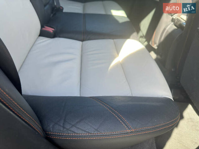 Вольво В50 2010 в Киеве на Automoto.ua Черный Вольво В50, объемом двигателя 1.6 л и пробегом 248 тыс. км за 9200 $, фото 27 на Automoto.ua