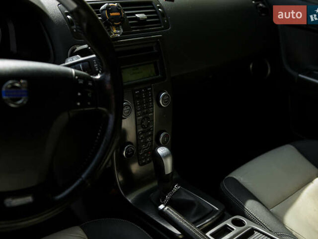 Черный Вольво В50, объемом двигателя 1.56 л и пробегом 203 тыс. км за 7800 $, фото 21 на Automoto.ua