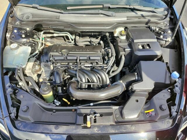 Черный Вольво В50, объемом двигателя 1.6 л и пробегом 201 тыс. км за 8300 $, фото 22 на Automoto.ua