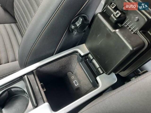 Чорний Вольво V50, об'ємом двигуна 1.6 л та пробігом 261 тис. км за 7770 $, фото 92 на Automoto.ua