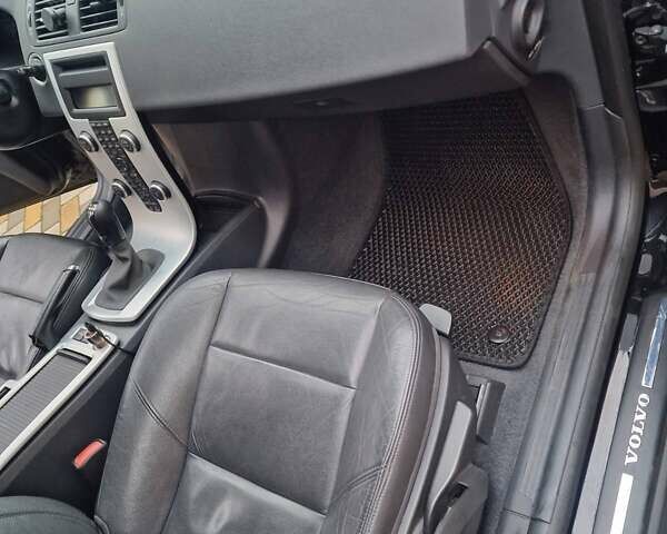 Чорний Вольво V50, об'ємом двигуна 1.6 л та пробігом 158 тис. км за 7500 $, фото 25 на Automoto.ua