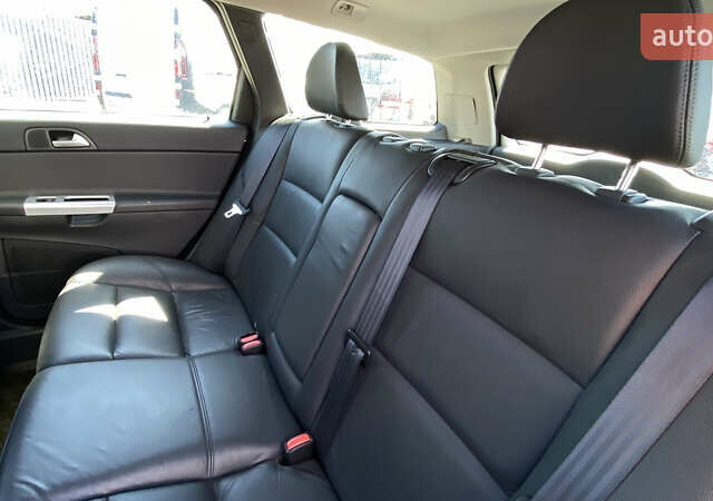 Черный Вольво В50, объемом двигателя 1.6 л и пробегом 197 тыс. км за 8200 $, фото 31 на Automoto.ua