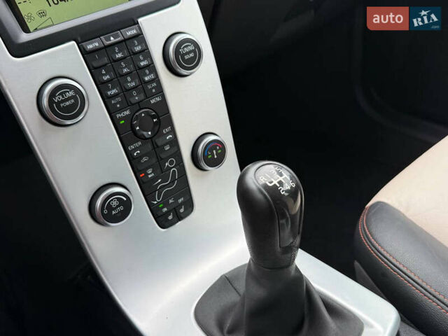 Вольво В50 2011 в Стрые на Automoto.ua Черный Вольво В50, объемом двигателя 1.6 л и пробегом 230 тыс. км за 8250 $, фото 67 на Automoto.ua