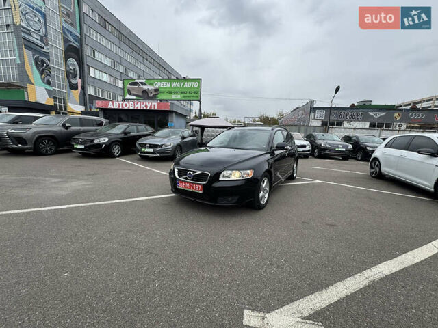 Черный Вольво В50, объемом двигателя 2 л и пробегом 213 тыс. км за 11000 $, фото 39 на Automoto.ua