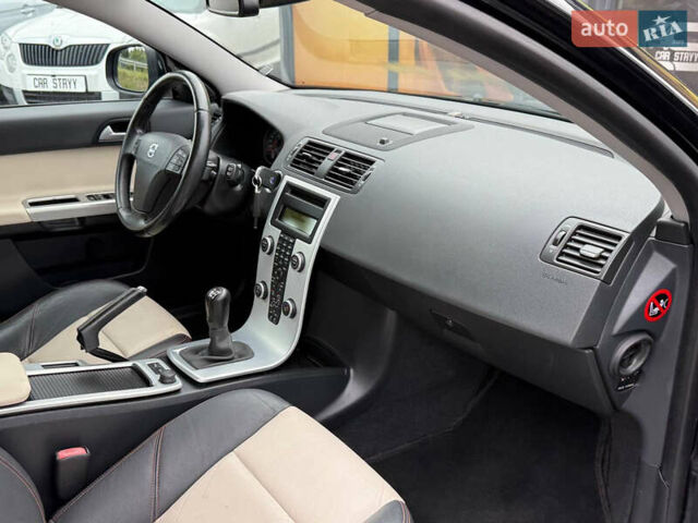 Черный Вольво В50, объемом двигателя 1.6 л и пробегом 230 тыс. км за 7999 $, фото 43 на Automoto.ua