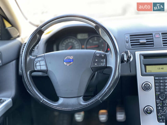 Черный Вольво В50, объемом двигателя 1.6 л и пробегом 197 тыс. км за 8200 $, фото 16 на Automoto.ua