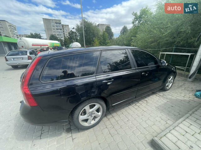 Черный Вольво В50, объемом двигателя 1.6 л и пробегом 234 тыс. км за 7699 $, фото 6 на Automoto.ua