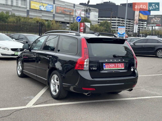 Черный Вольво В50, объемом двигателя 2 л и пробегом 213 тыс. км за 11000 $, фото 3 на Automoto.ua