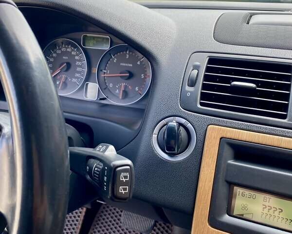 Черный Вольво В50, объемом двигателя 2 л и пробегом 269 тыс. км за 9200 $, фото 33 на Automoto.ua