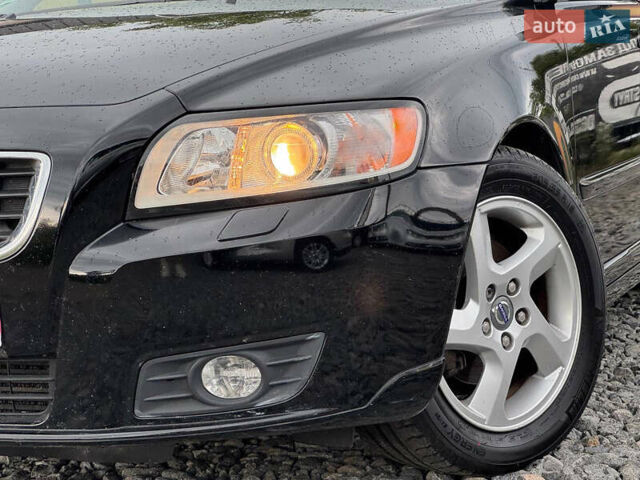 Черный Вольво В50, объемом двигателя 1.6 л и пробегом 226 тыс. км за 8600 $, фото 8 на Automoto.ua