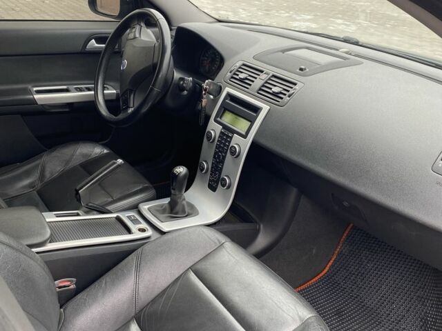 Чорний Вольво V50, об'ємом двигуна 1.6 л та пробігом 250 тис. км за 8999 $, фото 10 на Automoto.ua