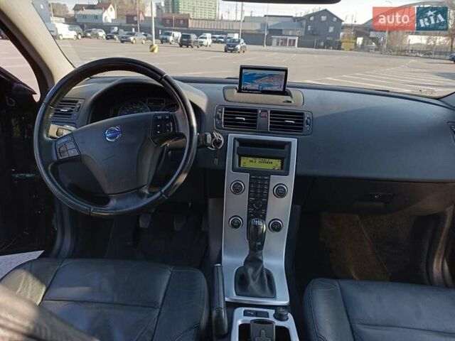 Черный Вольво В50, объемом двигателя 1.6 л и пробегом 283 тыс. км за 8300 $, фото 20 на Automoto.ua