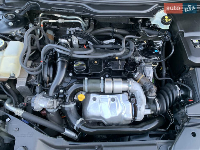 Черный Вольво В50, объемом двигателя 1.6 л и пробегом 252 тыс. км за 8200 $, фото 10 на Automoto.ua