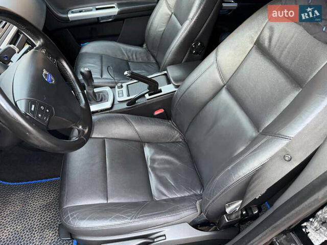 Чорний Вольво V50, об'ємом двигуна 1.6 л та пробігом 211 тис. км за 7950 $, фото 39 на Automoto.ua