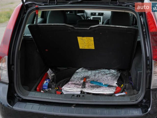 Черный Вольво В50, объемом двигателя 1.6 л и пробегом 316 тыс. км за 7299 $, фото 8 на Automoto.ua