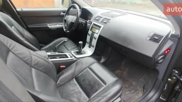 Черный Вольво В50, объемом двигателя 1.56 л и пробегом 260 тыс. км за 6900 $, фото 9 на Automoto.ua