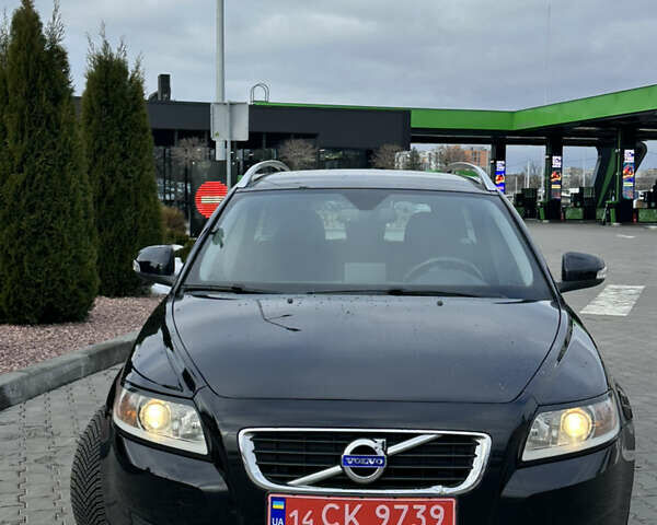 Черный Вольво В50, объемом двигателя 1.6 л и пробегом 219 тыс. км за 8300 $, фото 4 на Automoto.ua