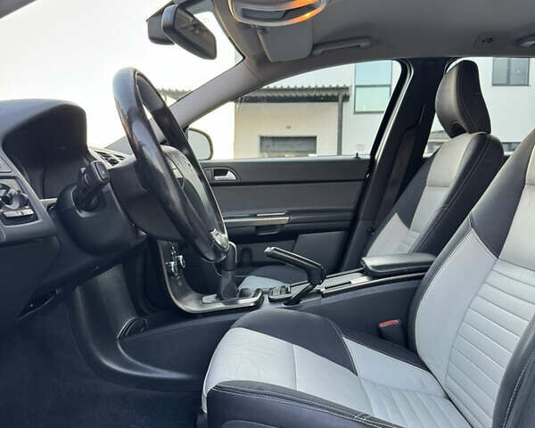 Черный Вольво В50, объемом двигателя 1.6 л и пробегом 235 тыс. км за 9350 $, фото 33 на Automoto.ua