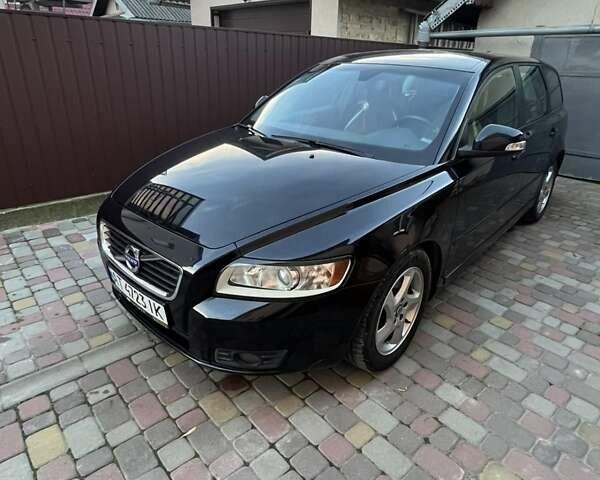 Черный Вольво В50, объемом двигателя 1.6 л и пробегом 261 тыс. км за 8200 $, фото 3 на Automoto.ua