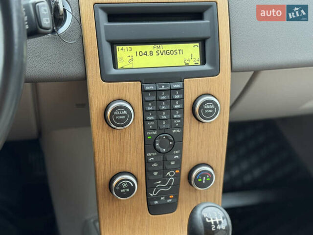 Чорний Вольво V50, об'ємом двигуна 1.6 л та пробігом 214 тис. км за 8590 $, фото 51 на Automoto.ua