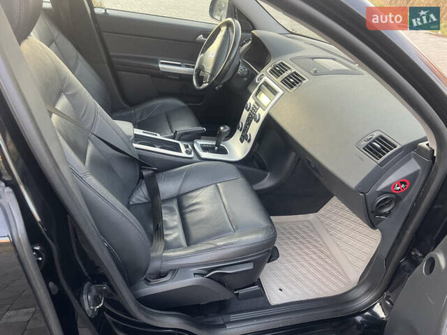 Черный Вольво В50, объемом двигателя 2 л и пробегом 284 тыс. км за 9200 $, фото 13 на Automoto.ua