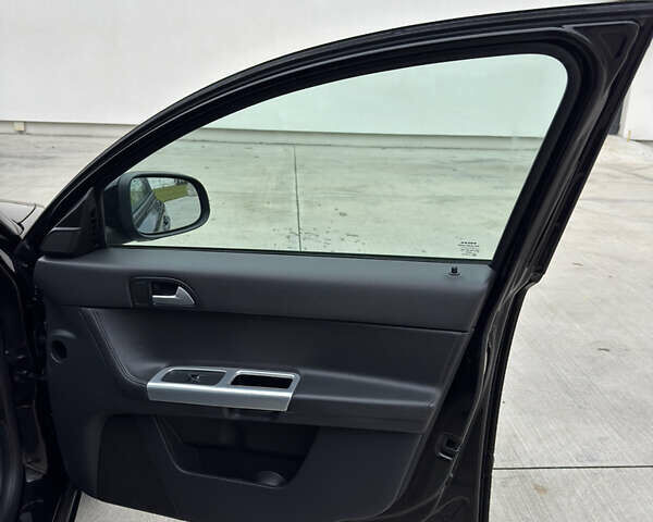 Черный Вольво В50, объемом двигателя 1.6 л и пробегом 217 тыс. км за 8550 $, фото 32 на Automoto.ua